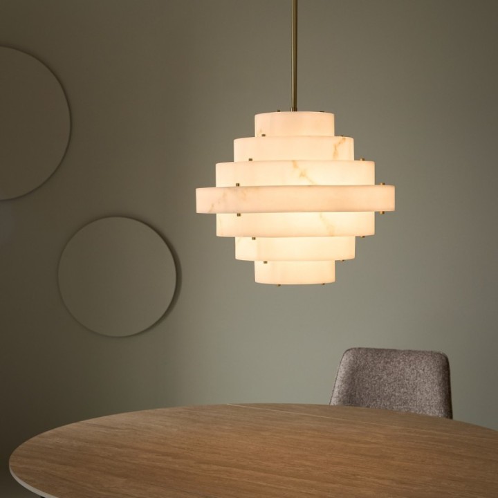 Sara Chandelier