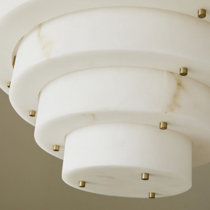 Sara Chandelier