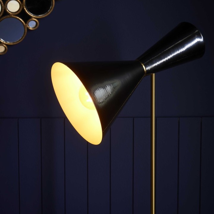 François black and brass finish metal lamp