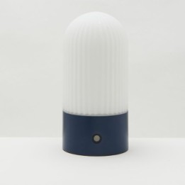 Lampe portable en métal bleue et opaline TOUAREG