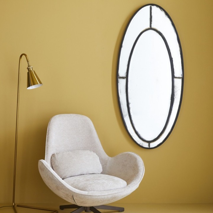 Sonia oval mirror with mercury finish