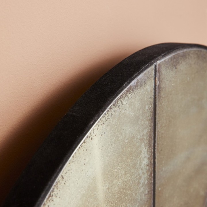 Manoir Mirror