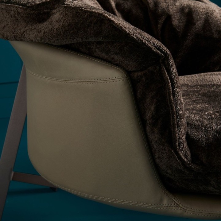 Fauteuil en vinyle beige avec assise amovible marron BOB
