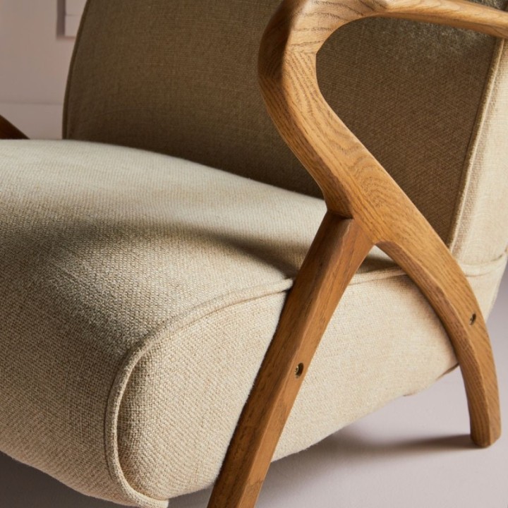 Fauteuil Jean esprit scandinave en lin et piètements chêne massif