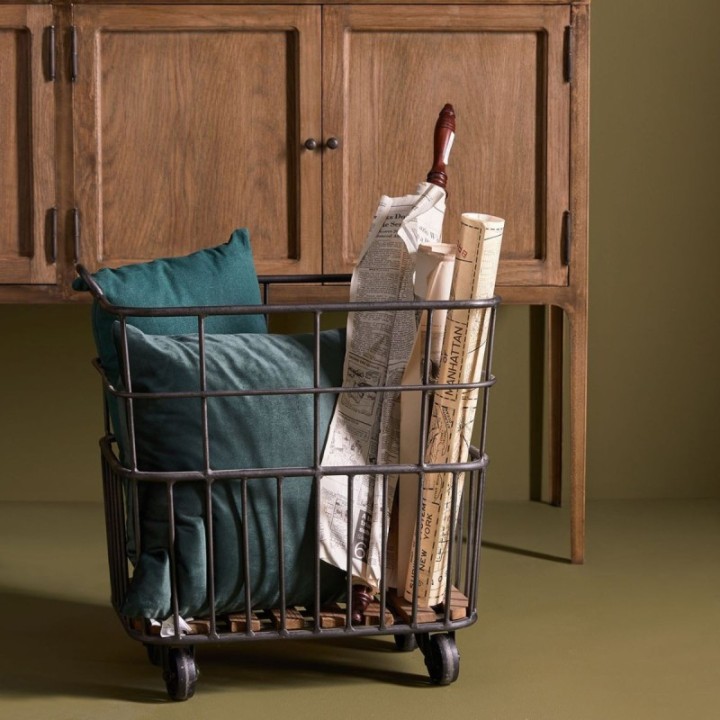 Metal log trolley on castors