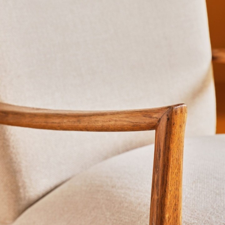 Fauteuil Jacques esprit scandinave en lin et chêne massif