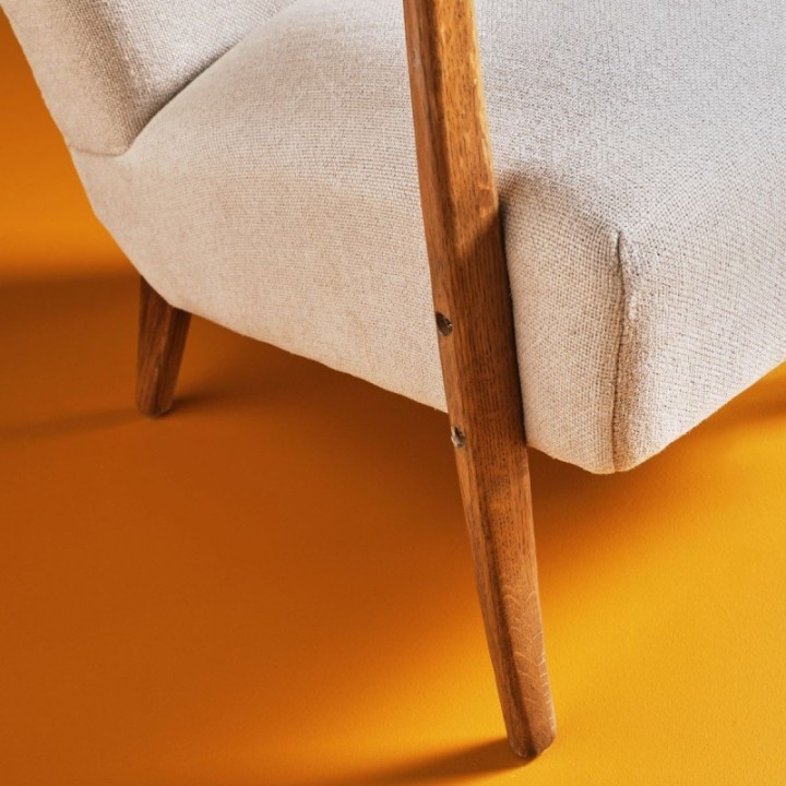 Jacques armchair in solid oak and linen fabric