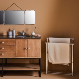 Wall-mounted triptych barber mirror in aged silver-finish metal
