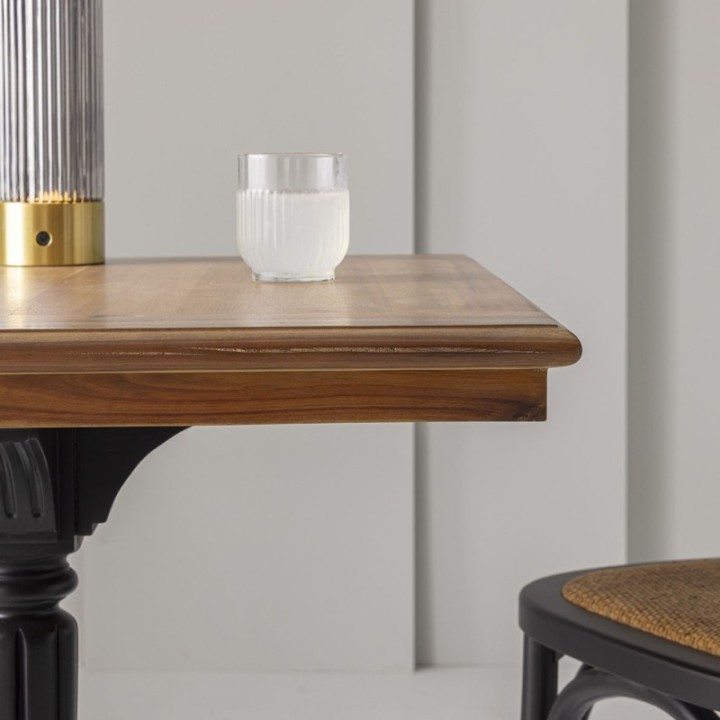 Table Montmartre.