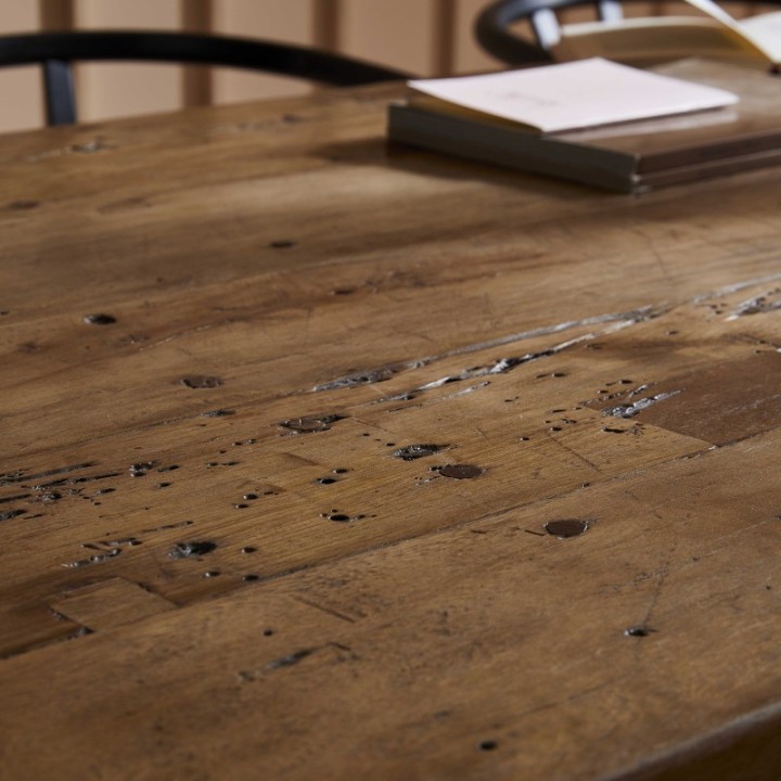 Table primitive 240