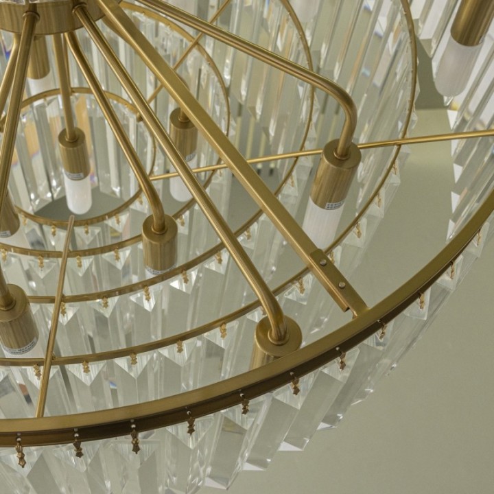 Fulgurant 22-light gold chandelier