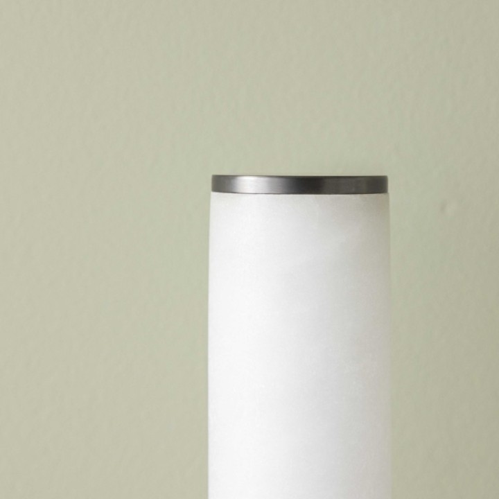 Lampe à poser en albâtre et métal MONTAIGNE