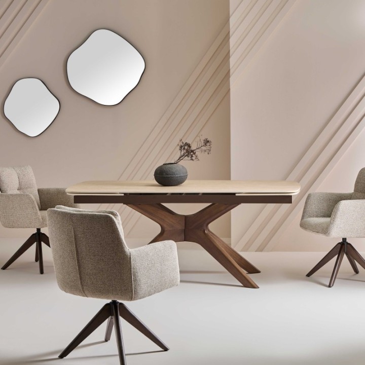 Tivoli ceramic table with extension leaves