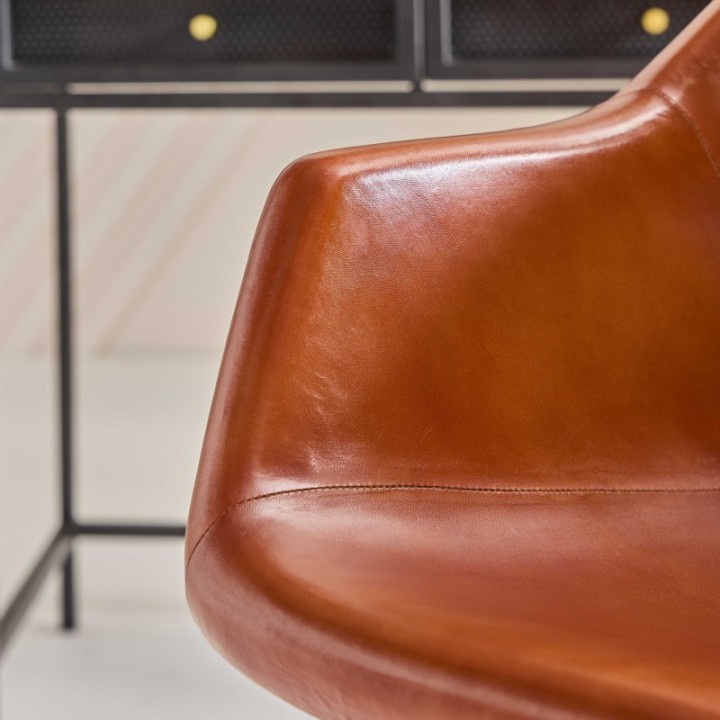 Rockie leather bridge armchair