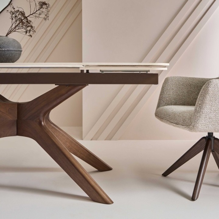 Tivoli ceramic table with extension leaves