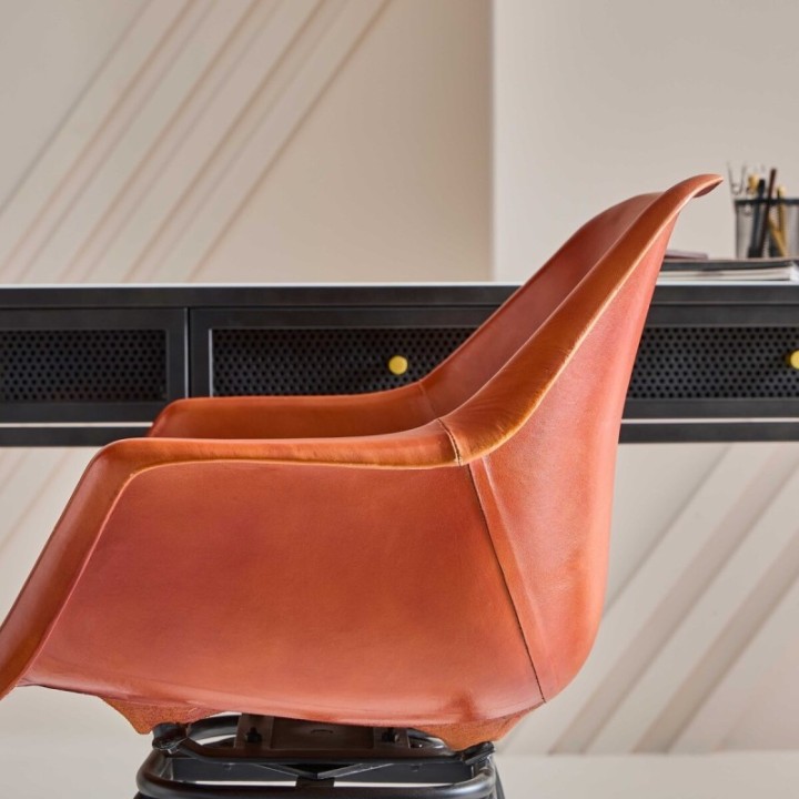 Rockie leather bridge armchair
