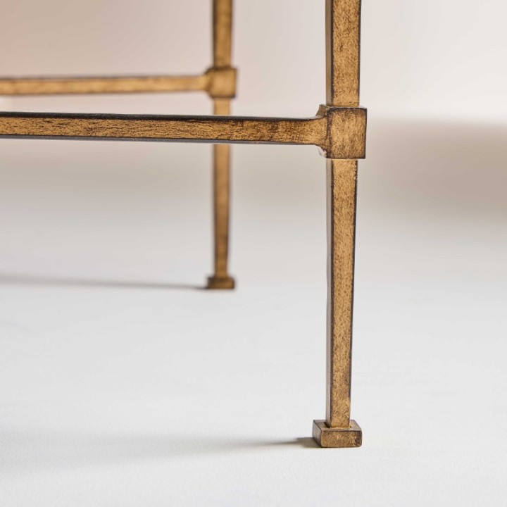 Console Antoinette
