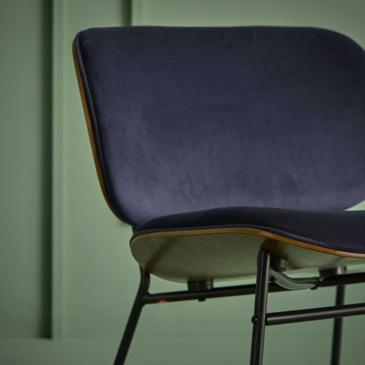 Serge Armchair blue velvet