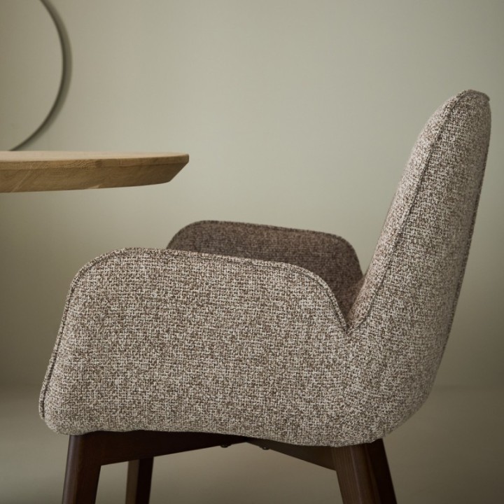 Karl set of 2 beige upholstered chairs with armrests